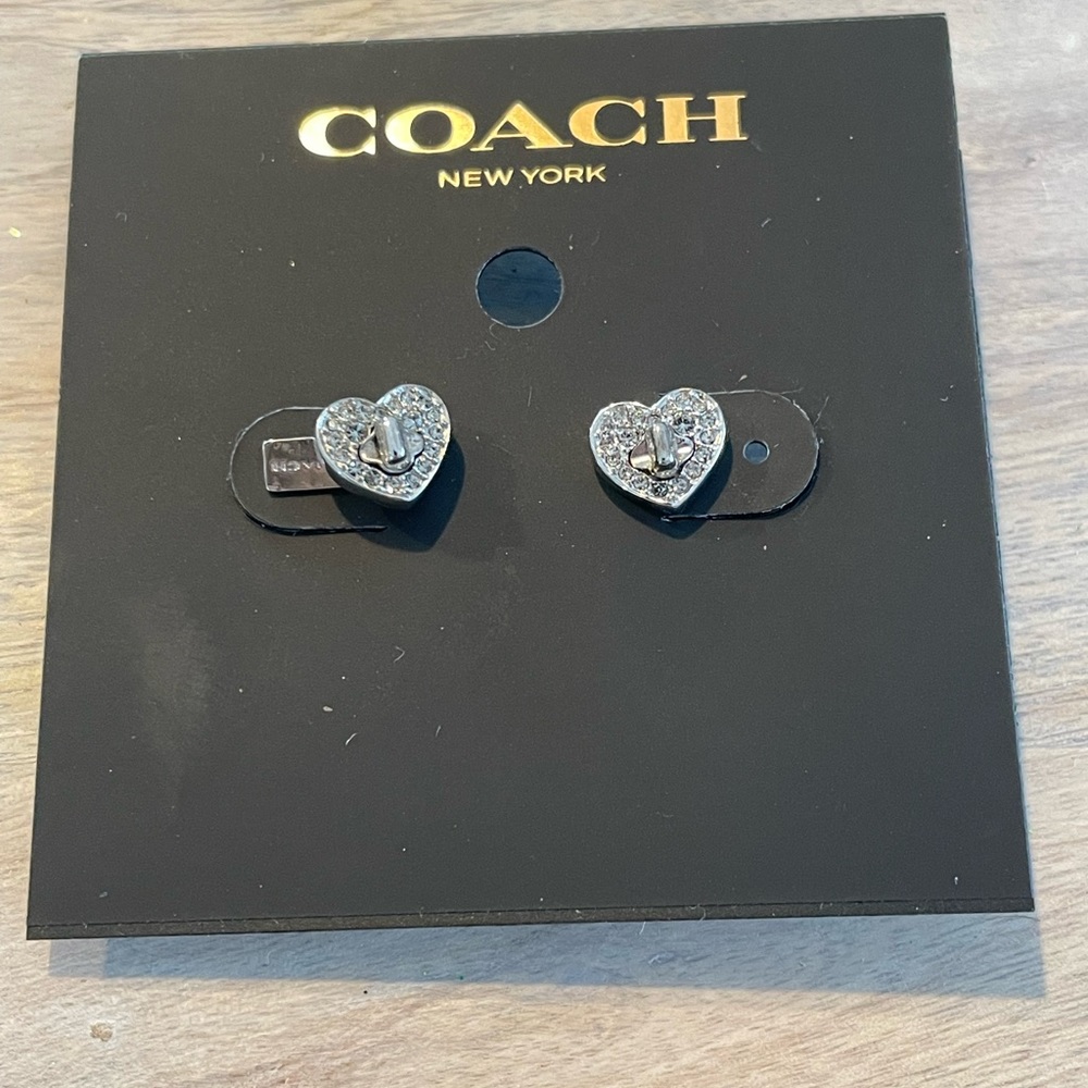 BNWT Heart Coach Post Earrings - Picture 6 of 7